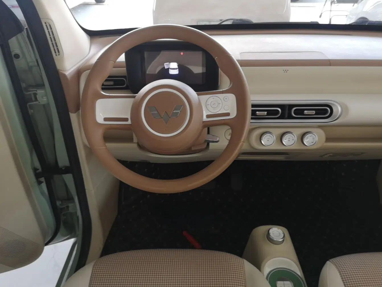Wuling Hongguang MINIEV 2024 3rd Generation 215km Youth Edition — миниатюра 13