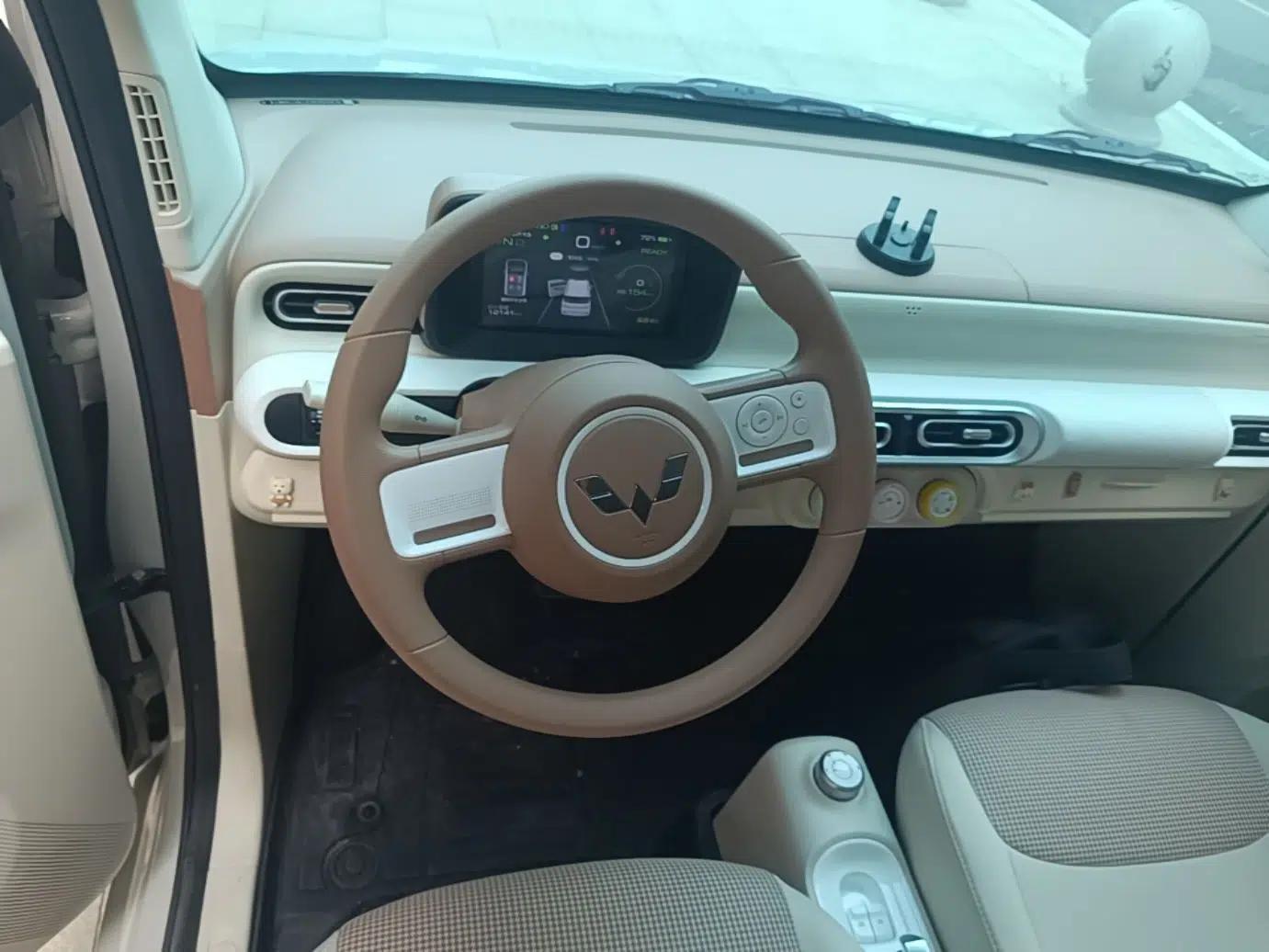 Wuling Hongguang MINIEV 2024 3rd Generation 215km Youth Edition — миниатюра 13
