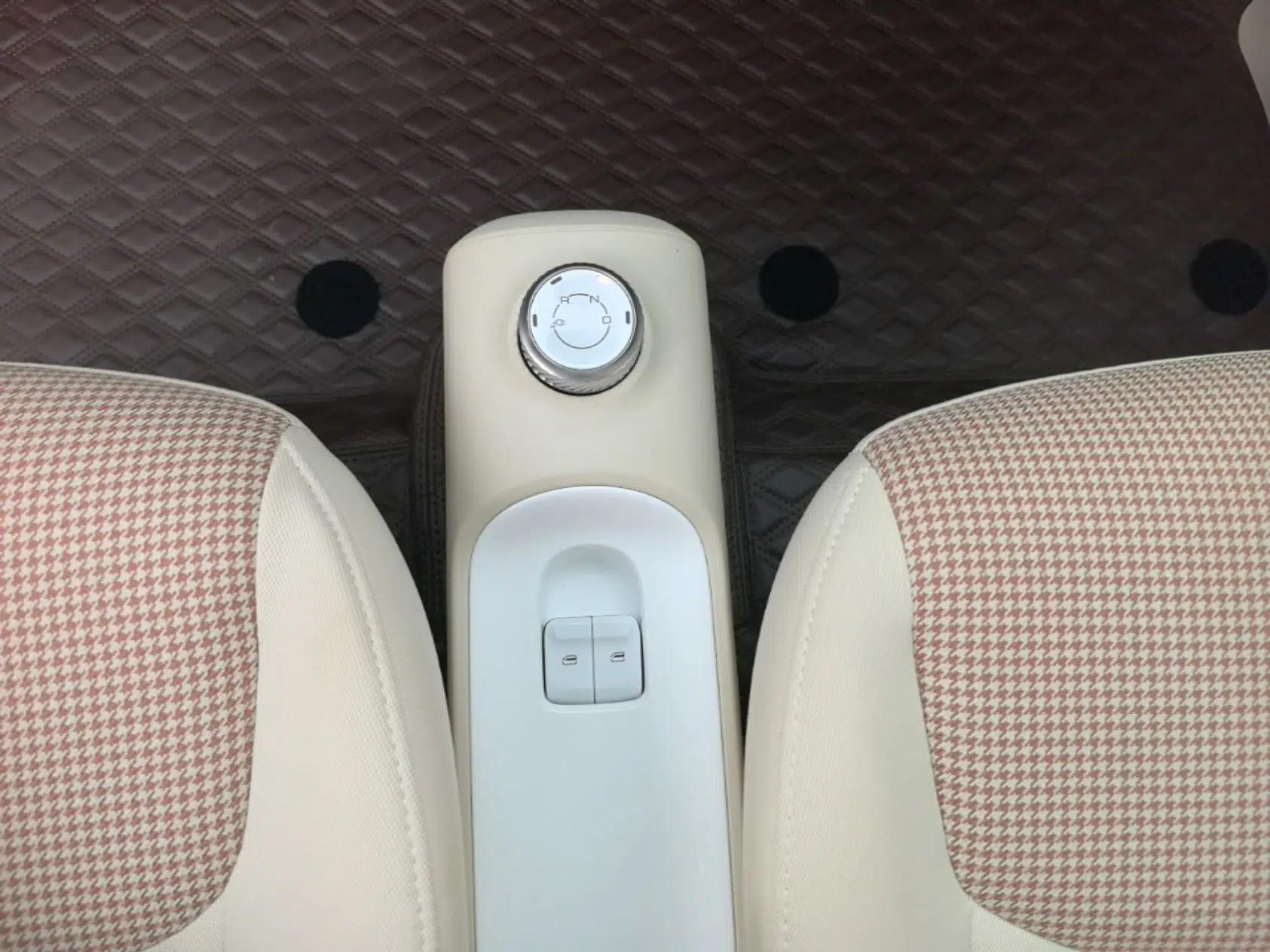 Wuling Hongguang MINIEV 2024 3rd Generation 215km Youth Edition — миниатюра 21