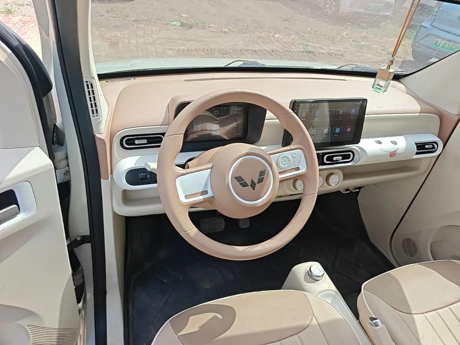 Wuling Hongguang MINIEV 2024 3rd Generation 215km Youth Edition — миниатюра 13