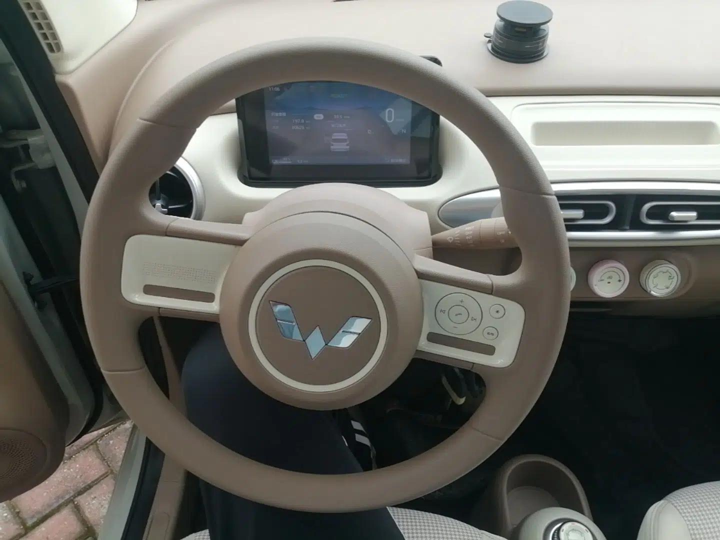 Wuling Hongguang MINIEV 2025 Four-Door Version Advanced Edition — миниатюра 13