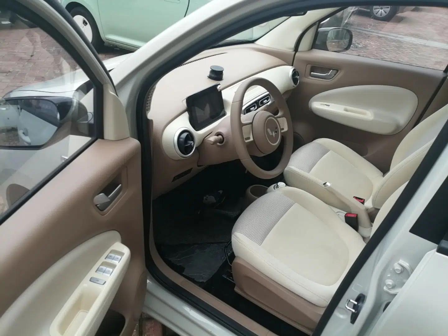 Wuling Hongguang MINIEV 2025 Four-Door Version Advanced Edition — миниатюра 18