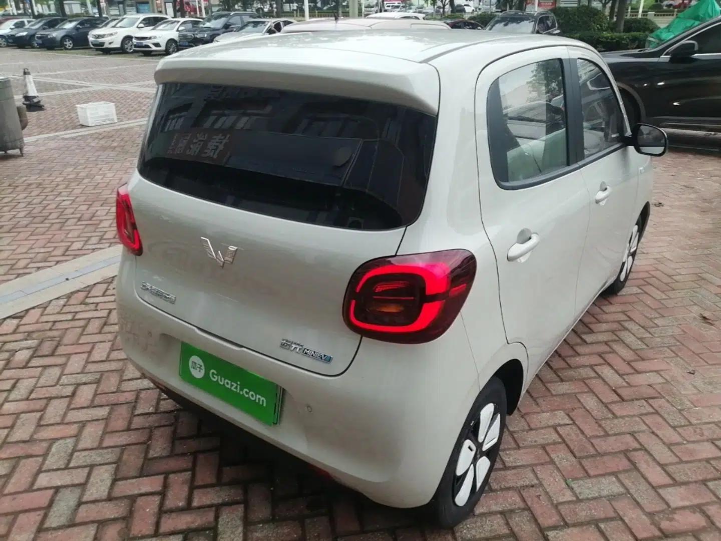 Wuling Hongguang MINIEV 2025 Four-Door Version Advanced Edition — миниатюра 6