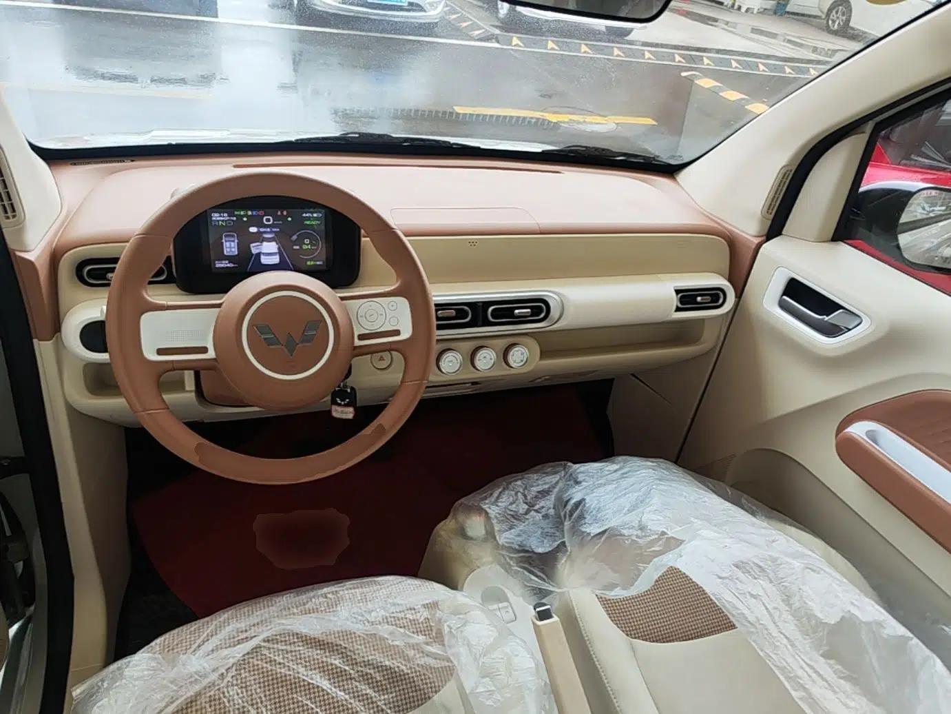 Wuling Hongguang MINIEV 2024 3rd Generation 215km Youth Edition — миниатюра 12