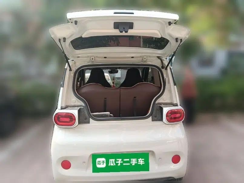 Wuling Hongguang MINIEV 2024 3rd Generation 215km Youth Edition — миниатюра 14