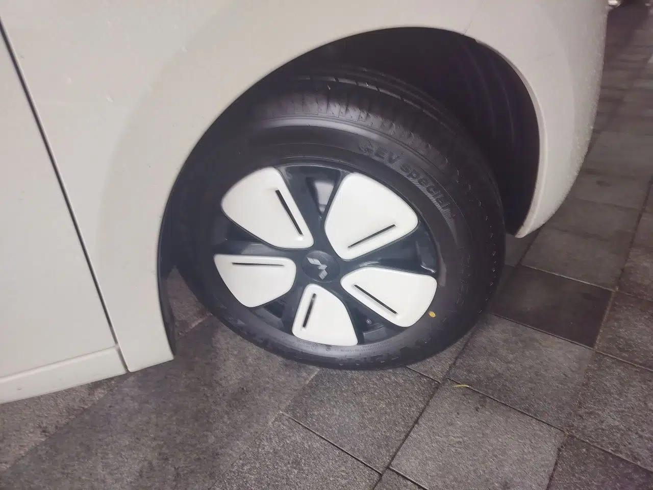 Wuling Hongguang MINIEV 2025 Four-Door Version Zhenxiang+ Edition — миниатюра 5