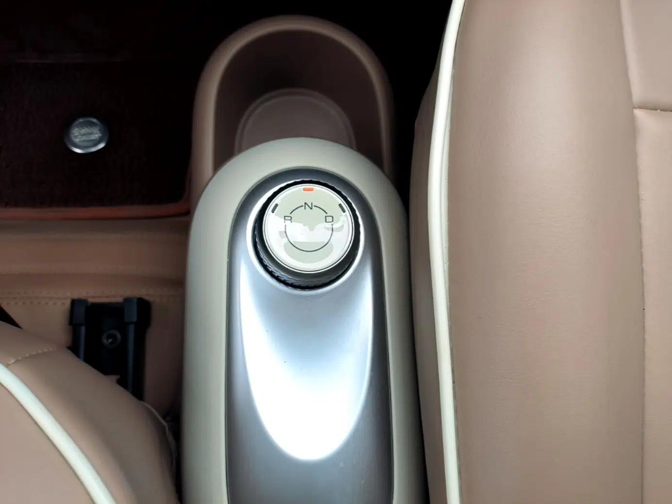 Wuling Hongguang MINIEV 2025 Four-Door Version Advanced Edition — миниатюра 16