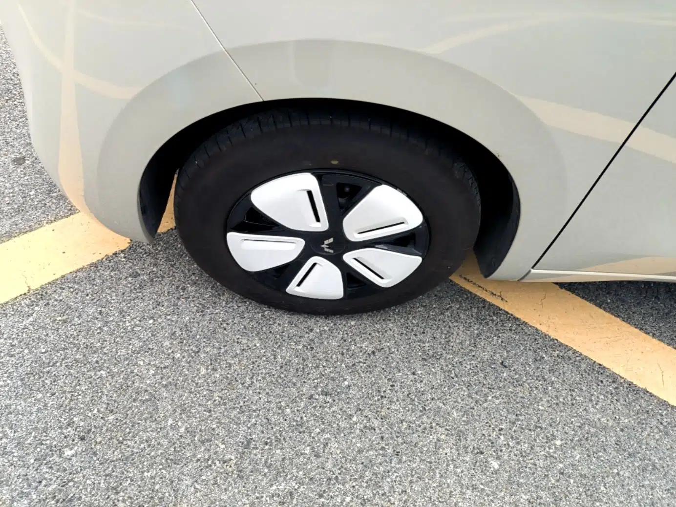 Wuling Hongguang MINIEV 2025 Four-Door Version Advanced Edition — миниатюра 10