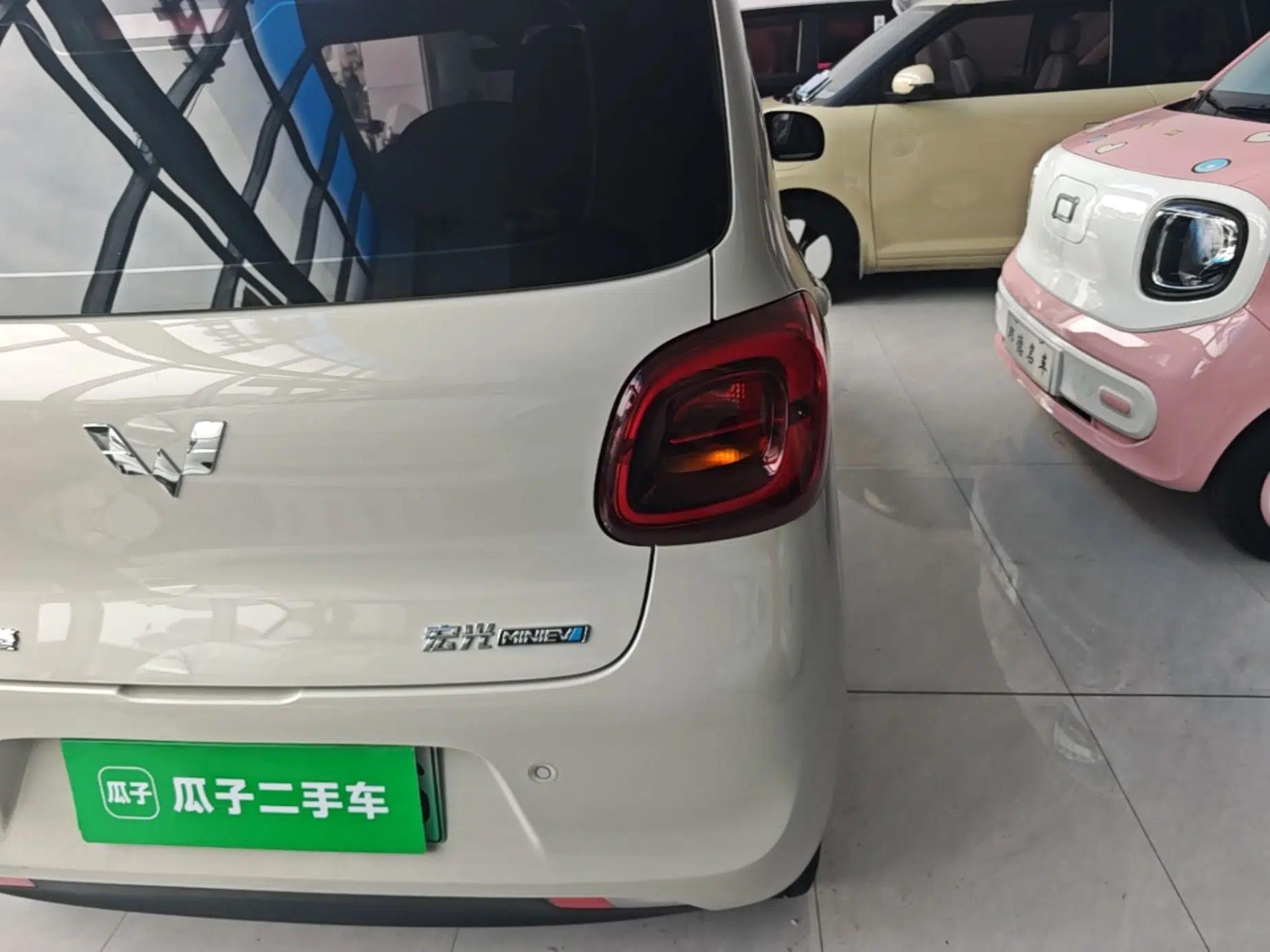 Wuling Hongguang MINIEV 2025 Four-Door Version Advanced Edition — миниатюра 9