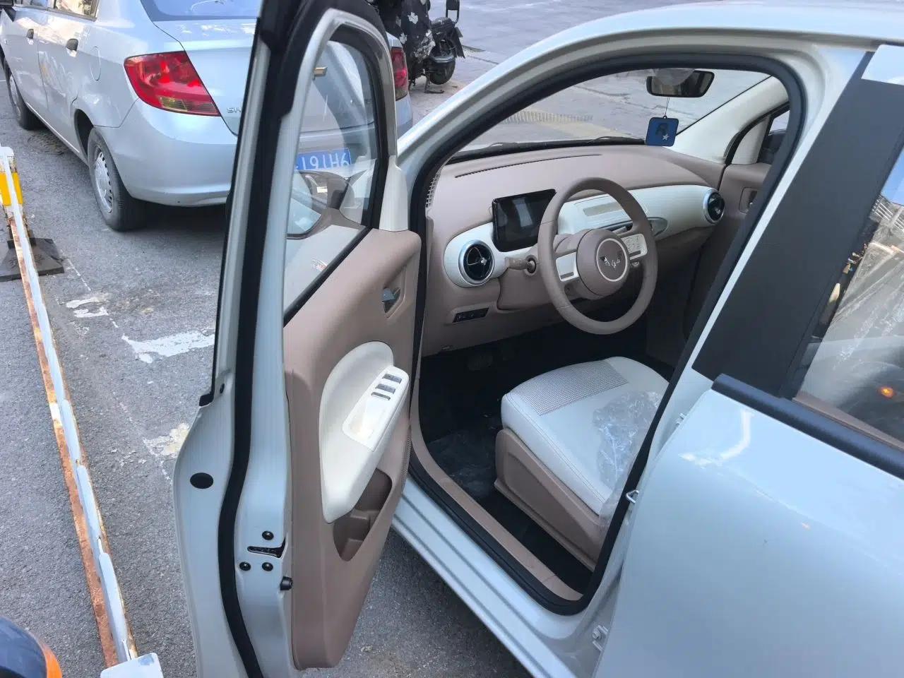Wuling Hongguang MINIEV 2025 Four-Door Version Advanced Edition — миниатюра 16