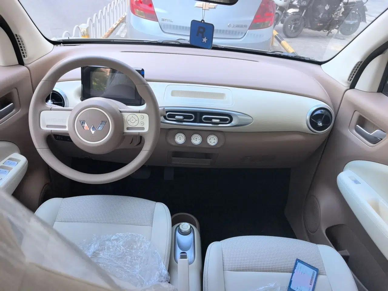 Wuling Hongguang MINIEV 2025 Four-Door Version Advanced Edition — миниатюра 9