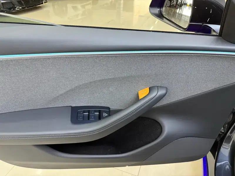 Model 3 2025 Rear-Wheel Drive — миниатюра 11