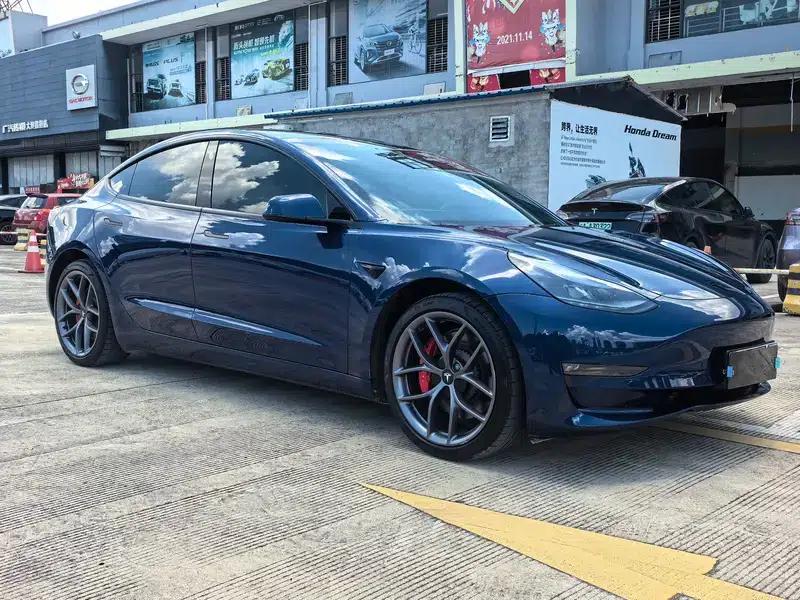 Model 3 2022 Performance All-Wheel Drive — миниатюра 3