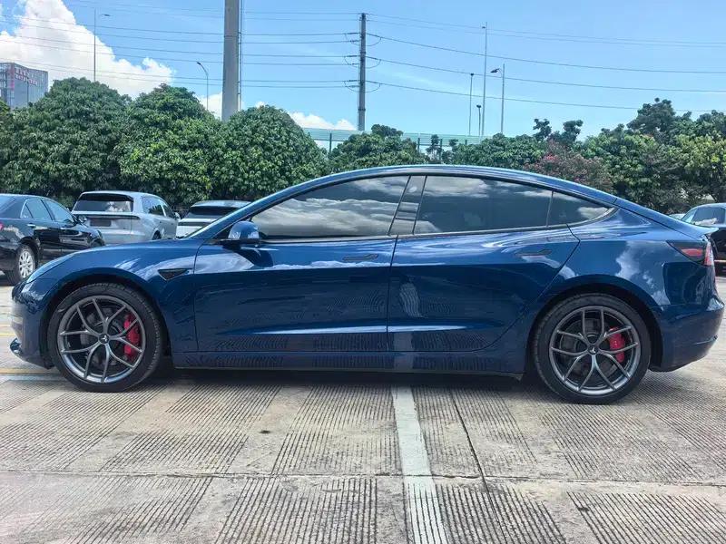 Model 3 2022 Performance All-Wheel Drive — миниатюра 4