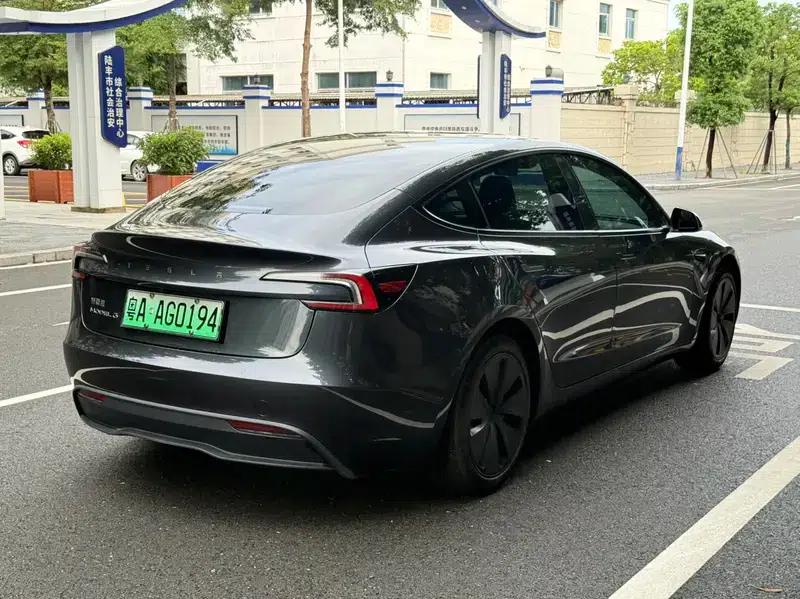 Model 3 2023 Rear-Wheel Drive — миниатюра 6