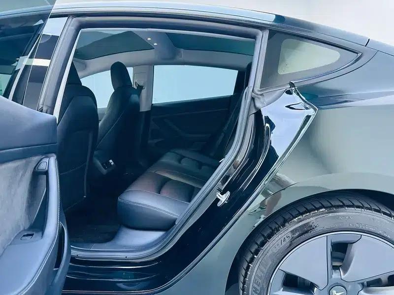 Model 3 2022 Rear-Wheel Drive — миниатюра 18