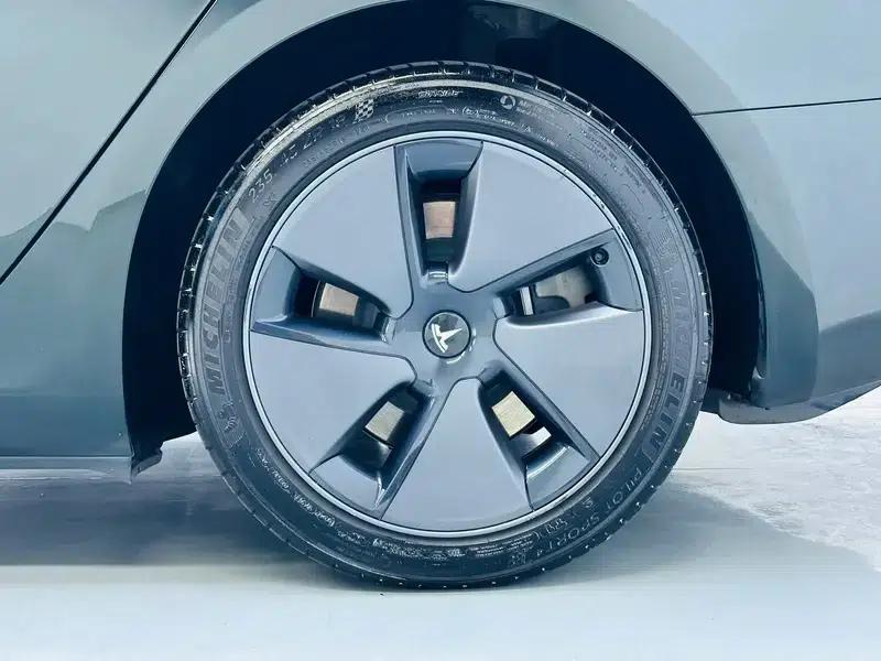 Model 3 2022 Rear-Wheel Drive — миниатюра 9