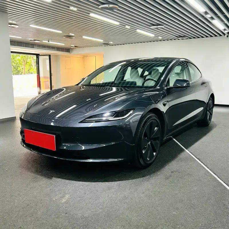 Model 3 2023 Rear-Wheel Drive — миниатюра 1