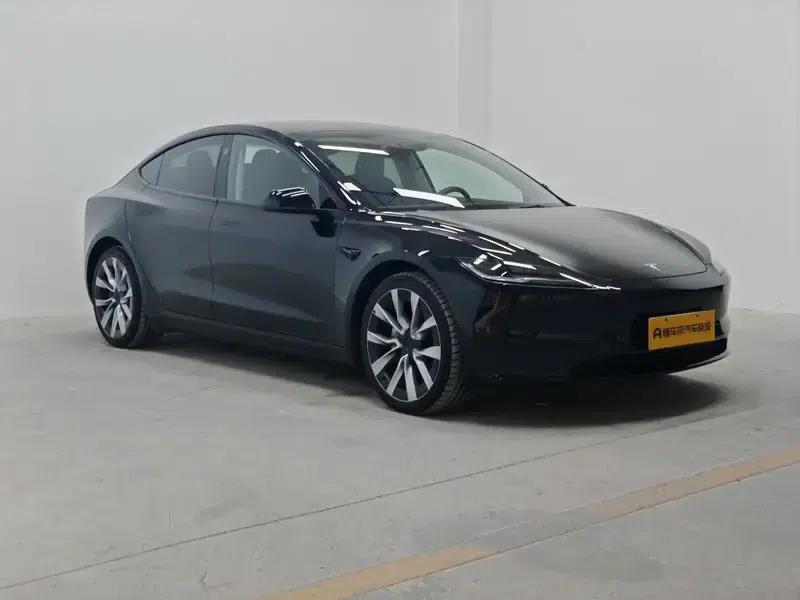 Model 3 2023 Long Range All-Wheel Drive — миниатюра 3