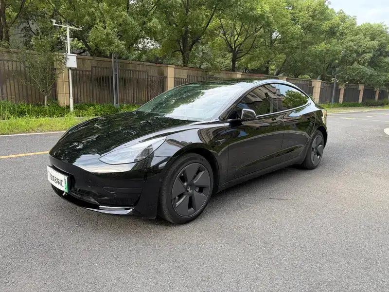 Model 3 2022 Rear-Wheel Drive — миниатюра 1