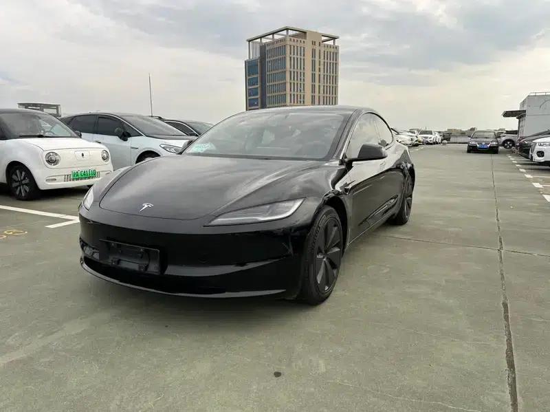 Model 3 2023 Rear-Wheel Drive — миниатюра 1