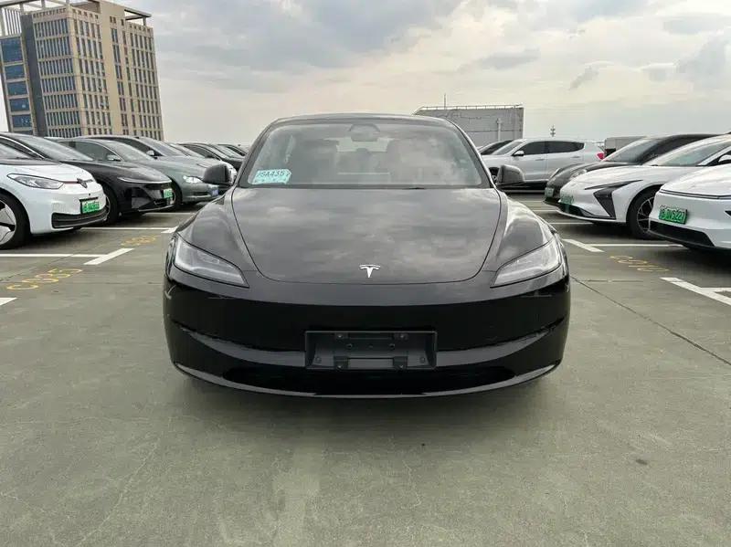 Model 3 2023 Rear-Wheel Drive — миниатюра 2