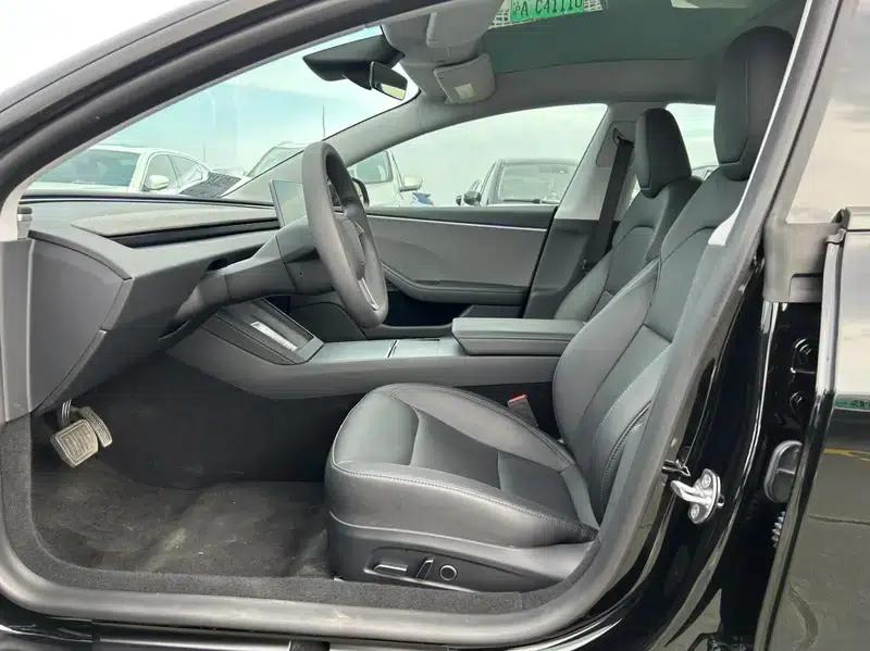 Model 3 2023 Rear-Wheel Drive — миниатюра 13