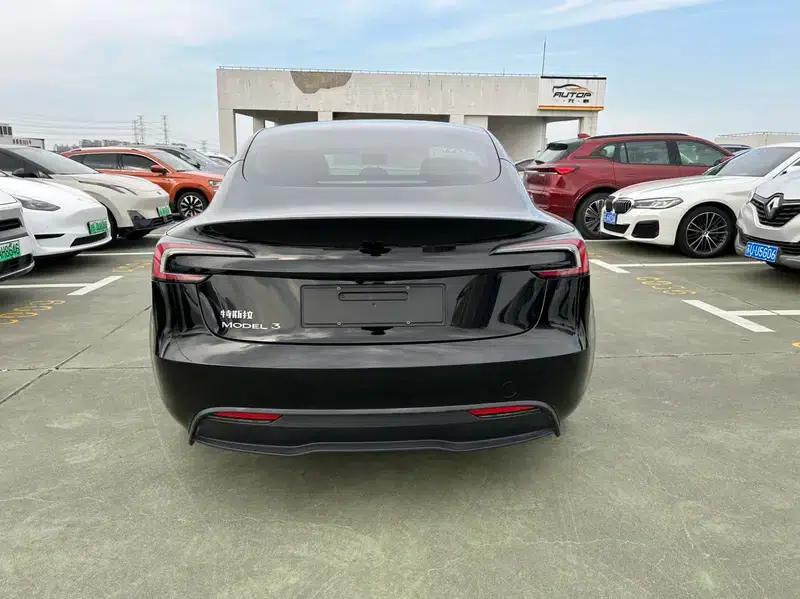 Model 3 2023 Rear-Wheel Drive — миниатюра 5