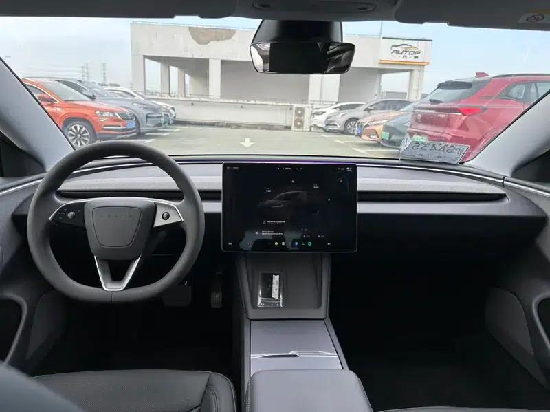 Model 3 2023 Rear-Wheel Drive — миниатюра 9