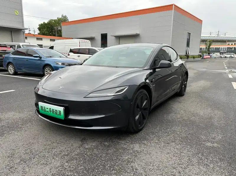 Model 3 2023 Rear-Wheel Drive — миниатюра 1