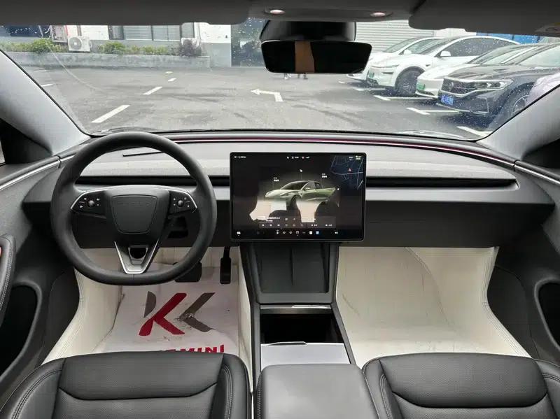 Model 3 2023 Rear-Wheel Drive — миниатюра 11
