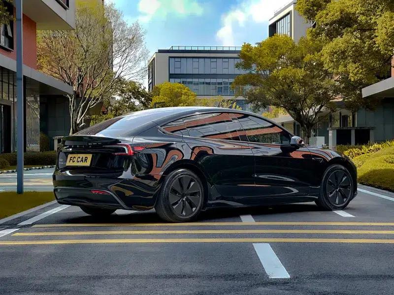 Model 3 2023 Long Range All-Wheel Drive — миниатюра 15