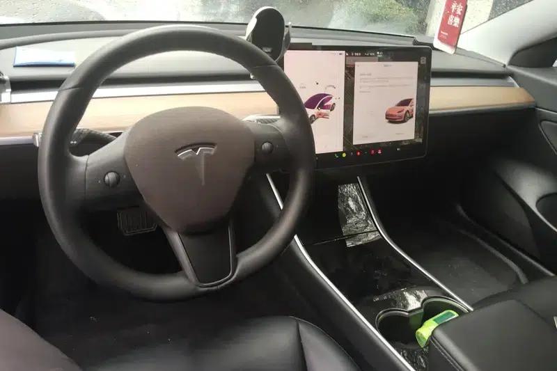 Model 3 2019 Standard Range Rear-Wheel Drive Upgrade — миниатюра 14