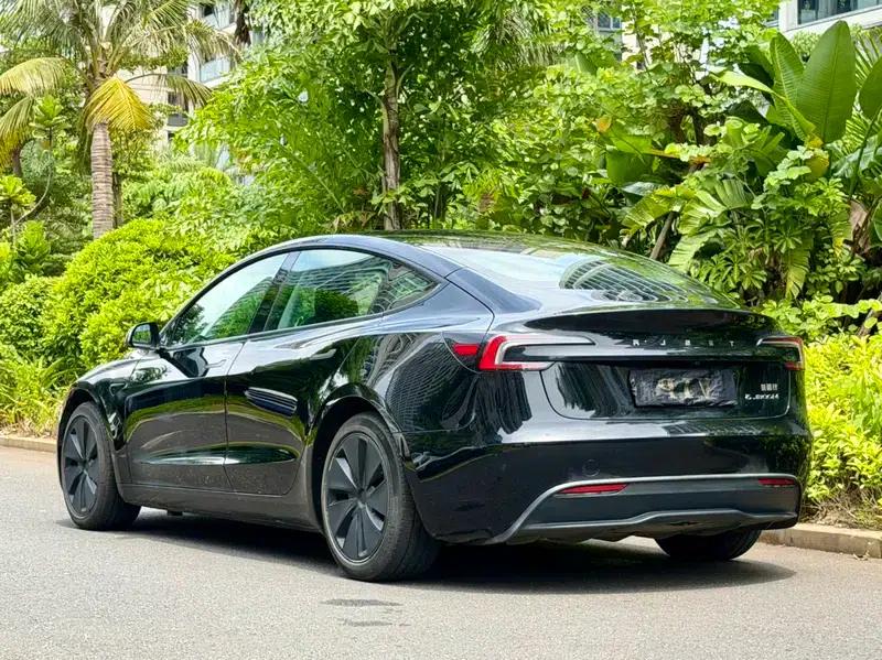 Model 3 2023 Rear-Wheel Drive — миниатюра 4
