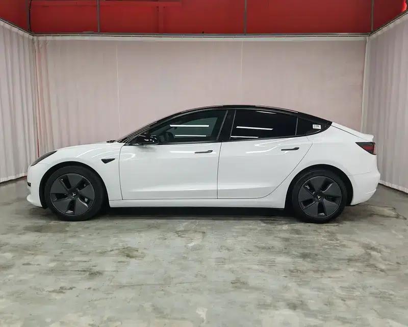 Model 3 2022 Rear-Wheel Drive — миниатюра 4