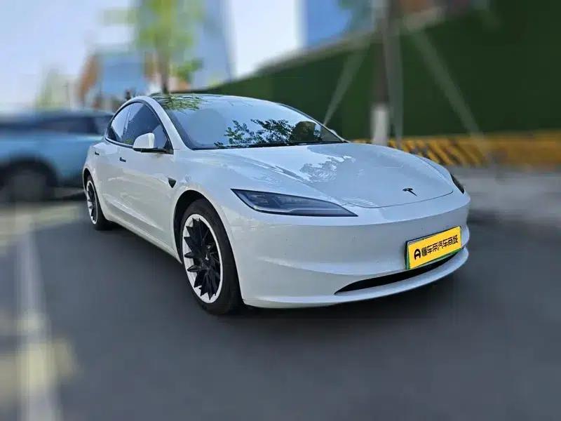 Model 3 2025 Facelift Long Range All-Wheel Drive Version — миниатюра 3