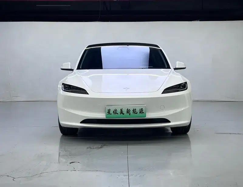 Model 3 2023 Rear-Wheel Drive — миниатюра 2
