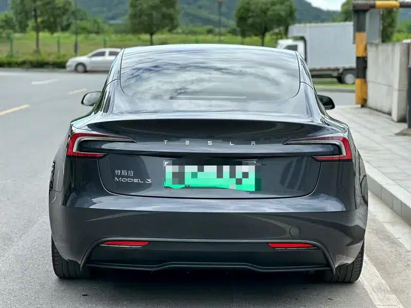 Model 3 2023 Rear-Wheel Drive — миниатюра 4