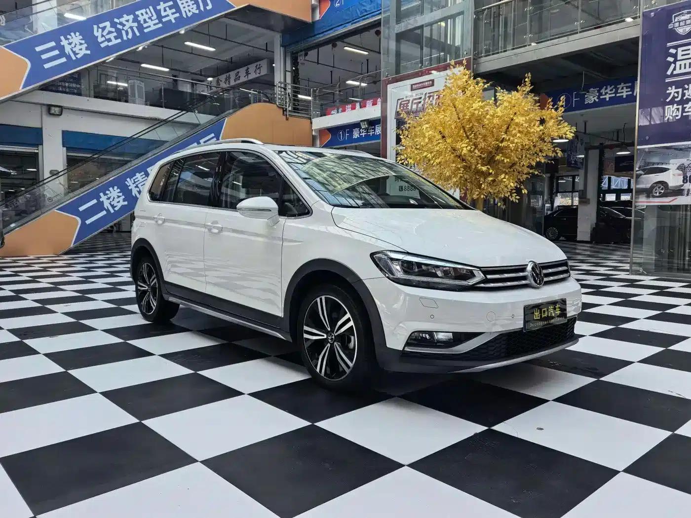 2021 Touran L 280TSI DSG Cross Edition 6-seater — миниатюра 3