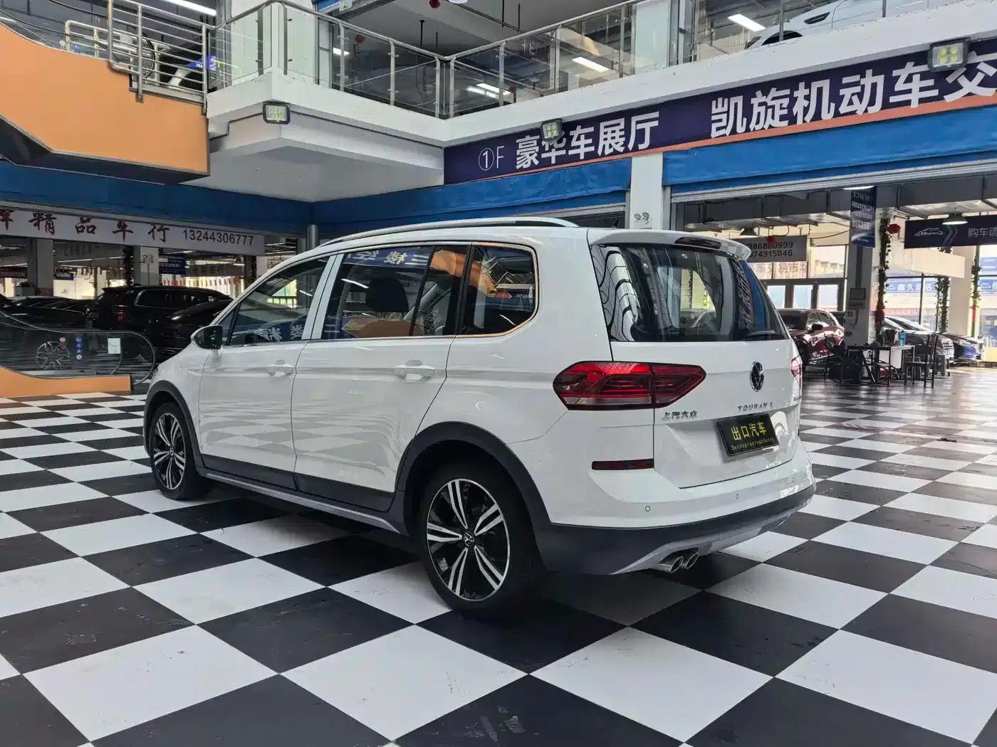 2021 Touran L 280TSI DSG Cross Edition 6-seater — миниатюра 6