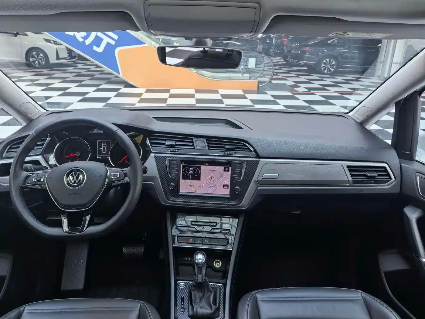 2021 Touran L 280TSI DSG Cross Edition 6-seater — миниатюра 10