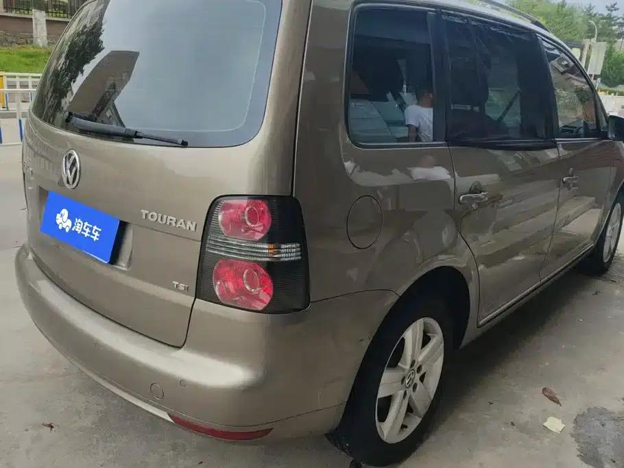 2015 Touran 1.4T DSG Comfort Edition 5-seater — миниатюра 3
