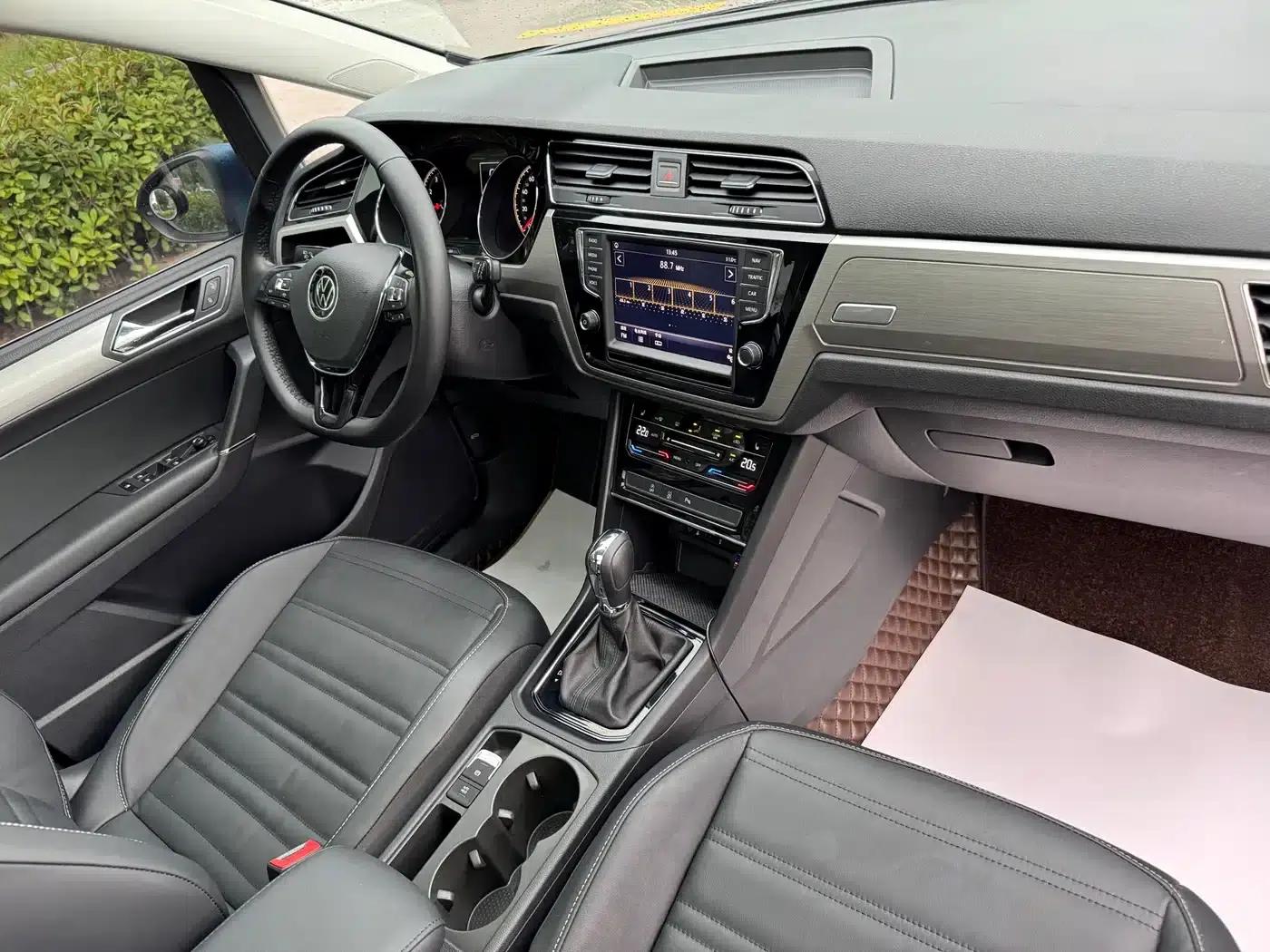 2021 Touran L 280TSI DSG Cross Edition 7-seater — миниатюра 20