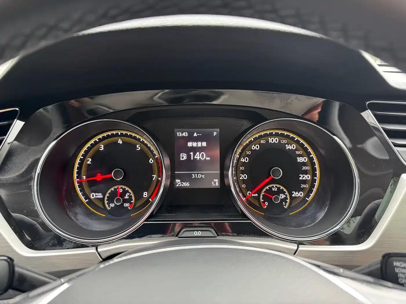 2021 Touran L 280TSI DSG Cross Edition 7-seater — миниатюра 10