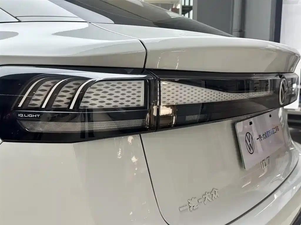 Volkswagen ID.7 VIZZION 2024 AIR — миниатюра 17