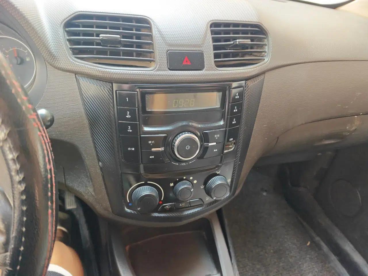 Wuling Hongguang 2015 1.5L S Basic Version China V Standard — миниатюра 13
