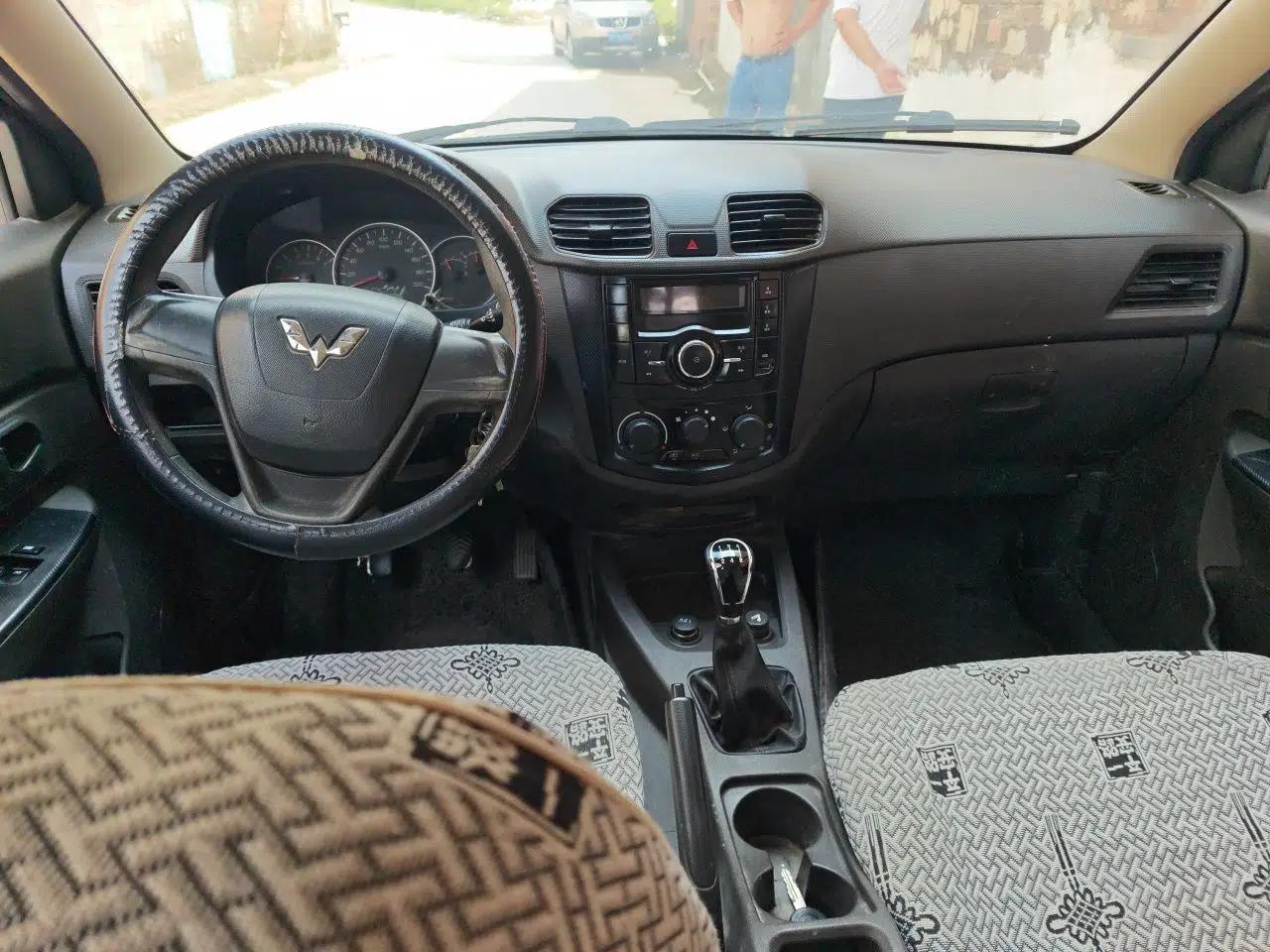 Wuling Hongguang 2015 1.5L S Basic Version China V Standard — миниатюра 9