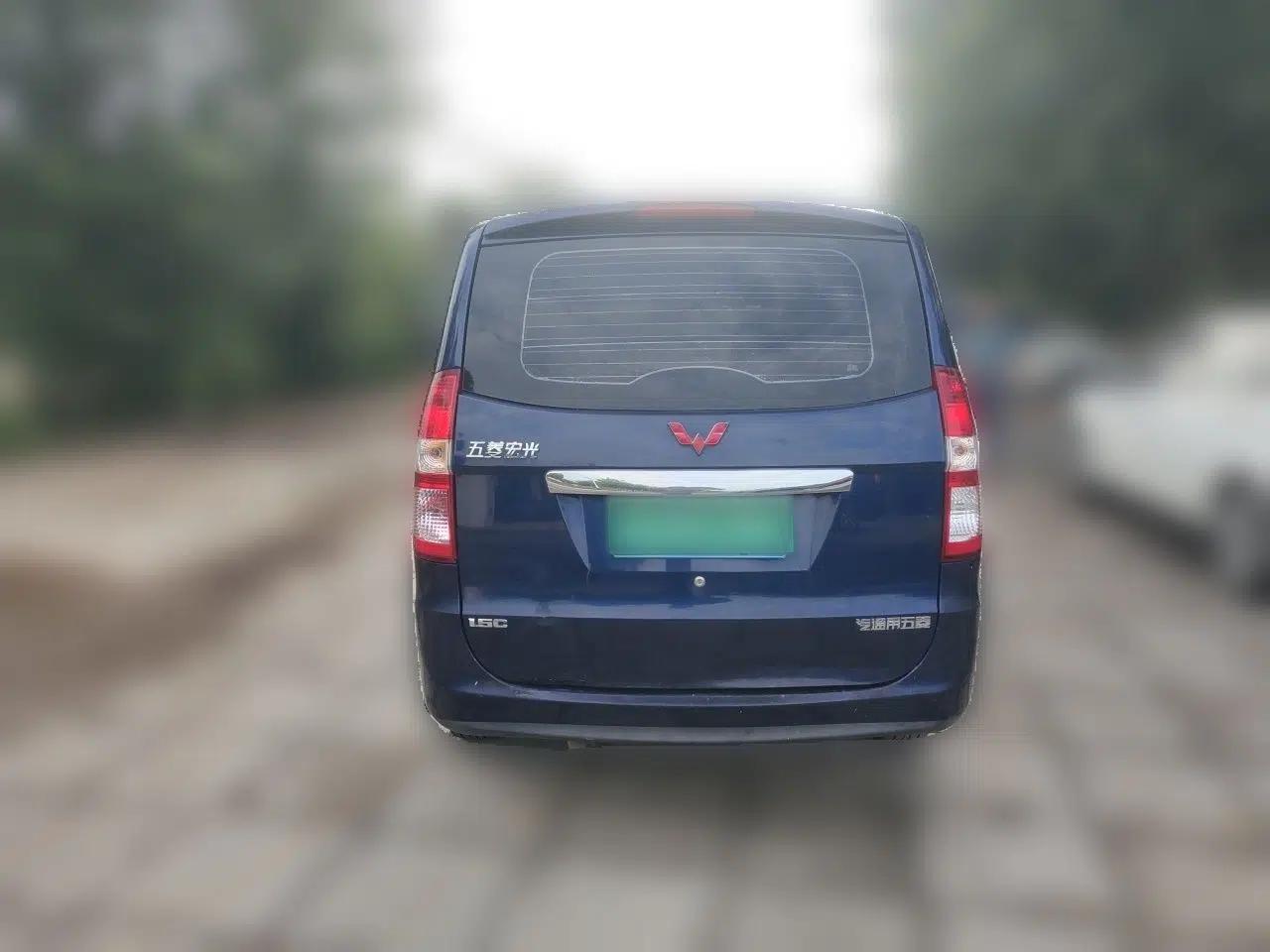 Wuling Hongguang 2013 1.5L Comfort Model — миниатюра 5