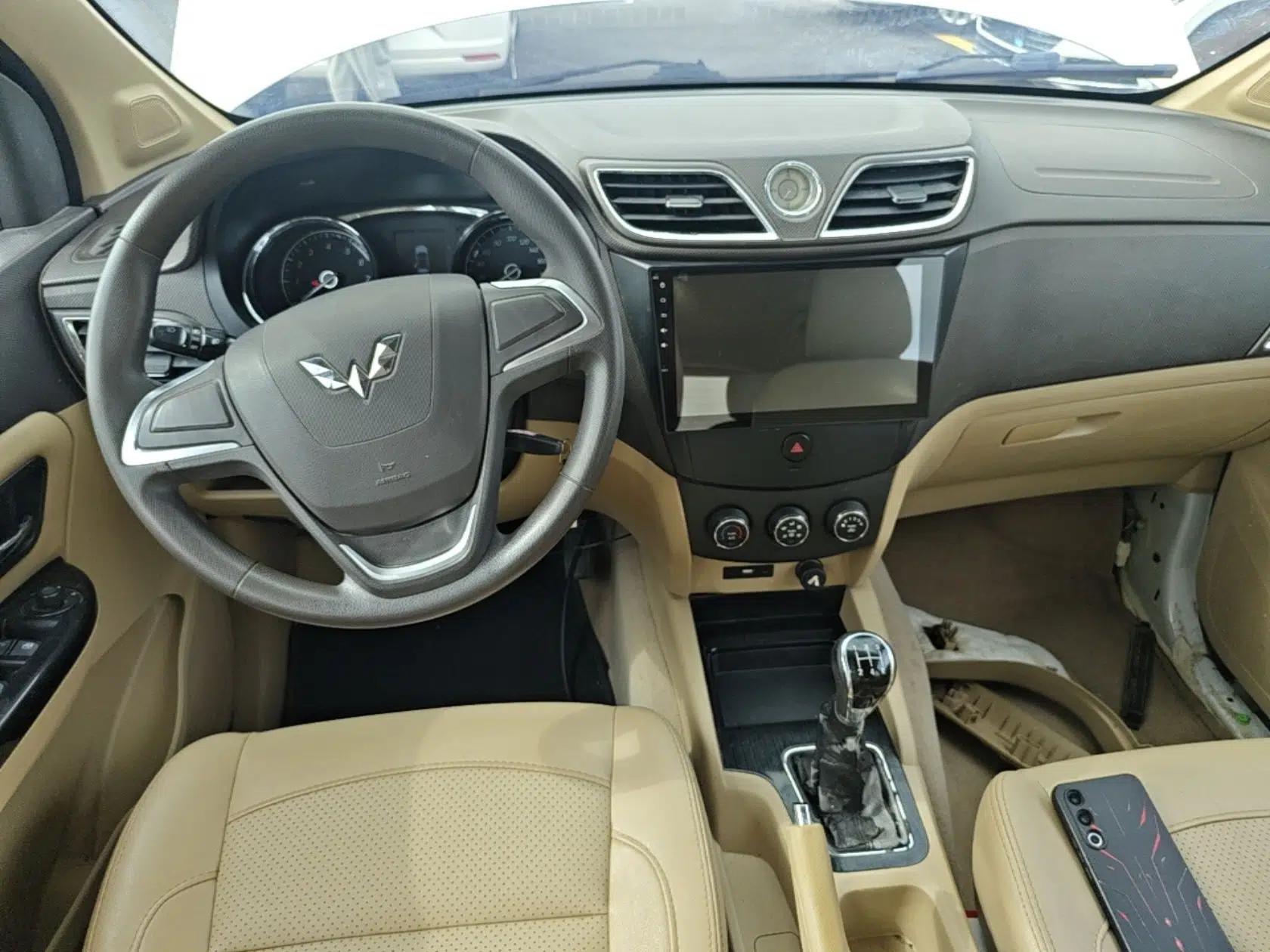 Wuling Hongguang 2015 1.5L S1 Comfort China V Standard — миниатюра 12