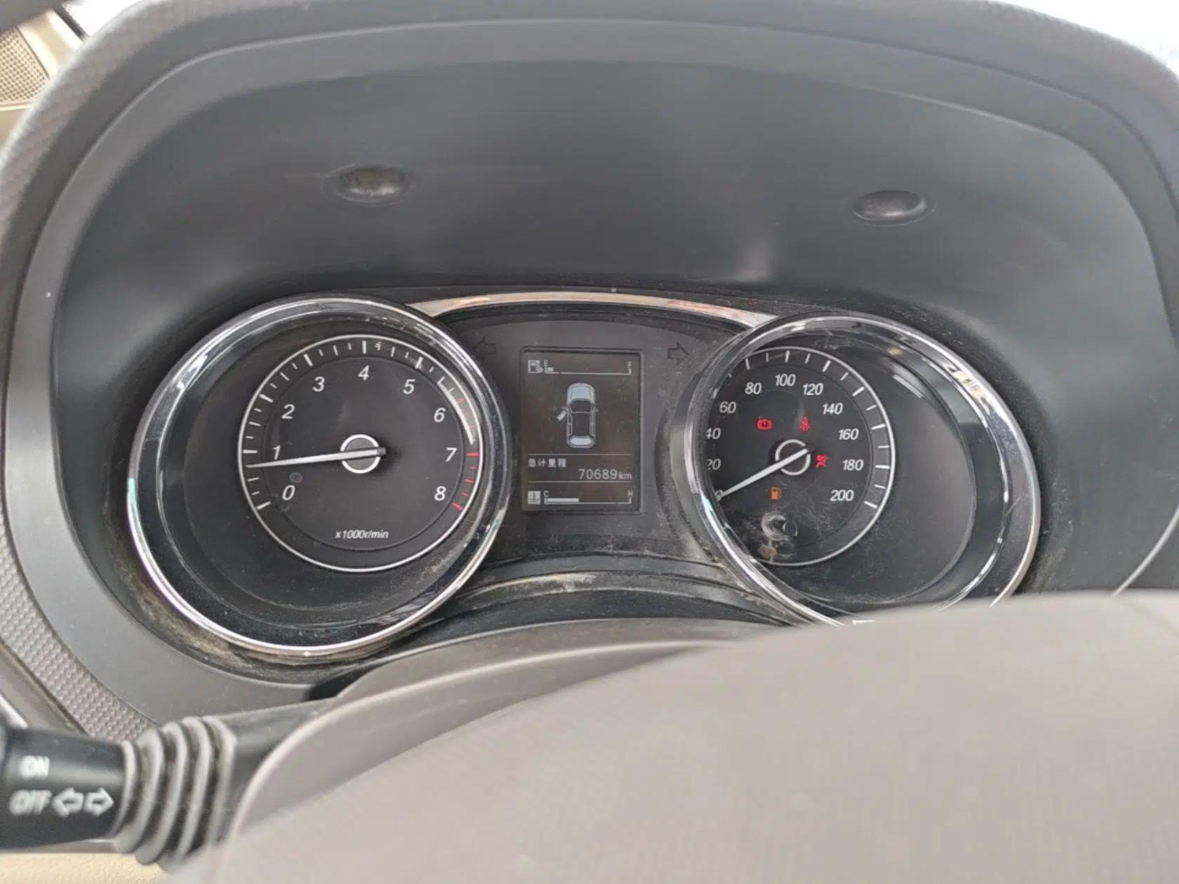Wuling Hongguang 2015 1.5L S1 Comfort China V Standard — миниатюра 14